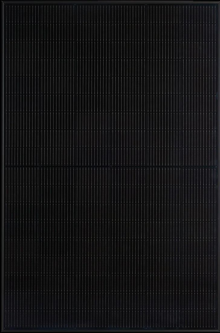 Qcells Q.TRON BLK M-G2+ all-black solar panel